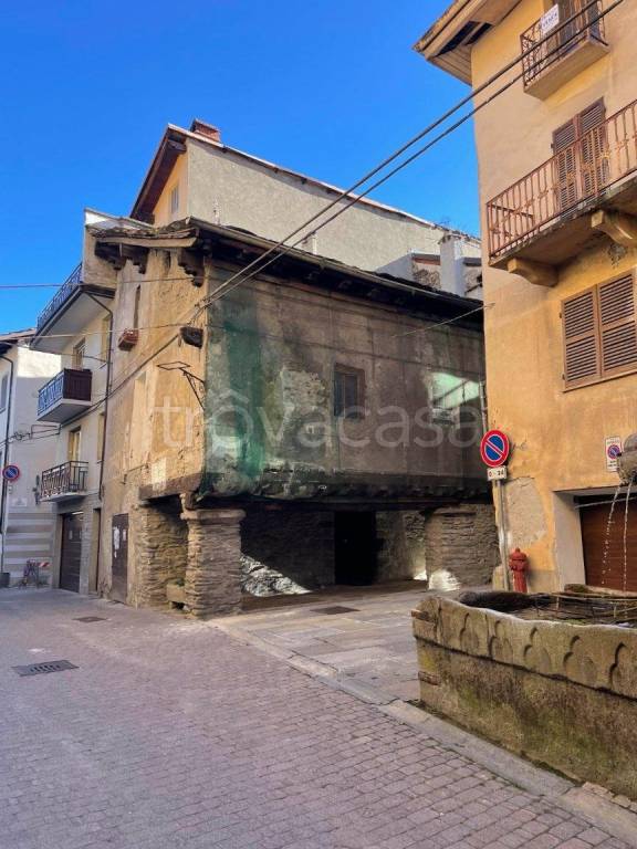 casa semindipendente in vendita a Chiomonte