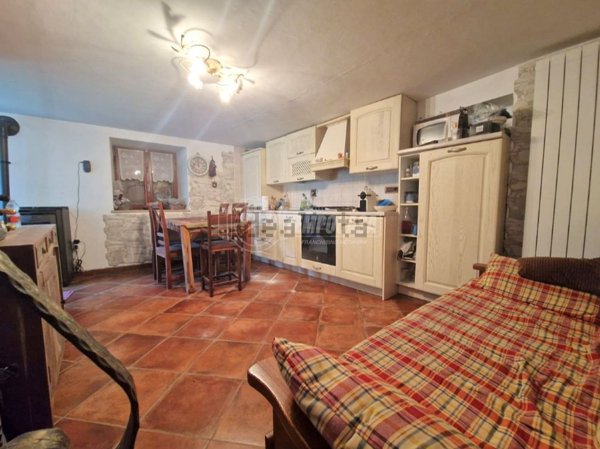 appartamento in vendita a Chiomonte in zona Frais