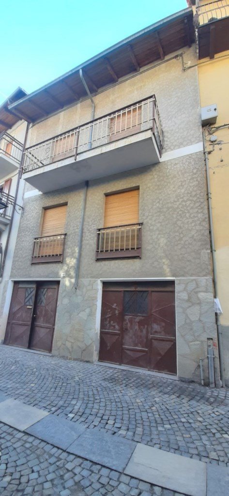 casa indipendente in vendita a Chiomonte