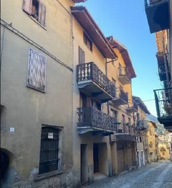 casa semindipendente in vendita a Chiomonte