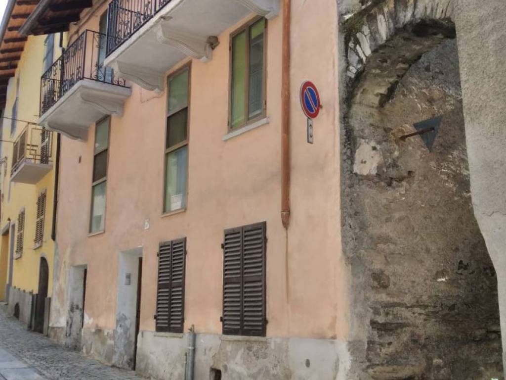 casa indipendente in vendita a Chiomonte