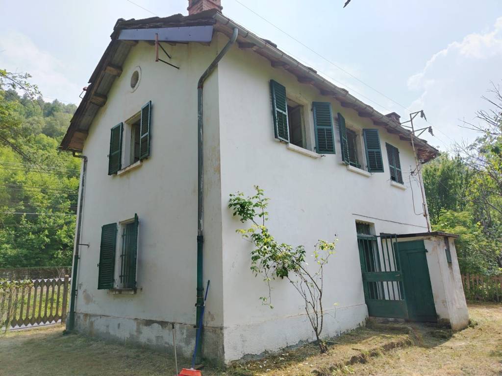 casa indipendente in vendita a Chiomonte