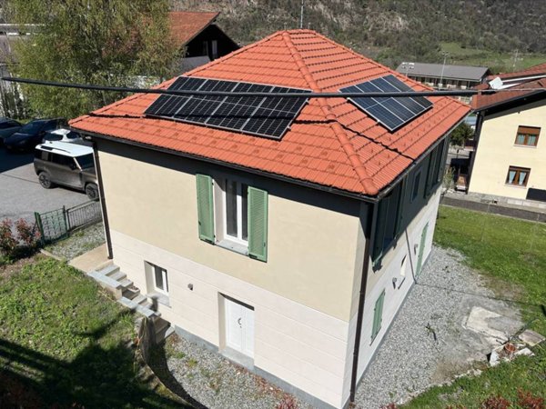 casa indipendente in vendita a Chiomonte in zona Frais