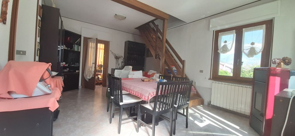 casa indipendente in vendita a Chiomonte