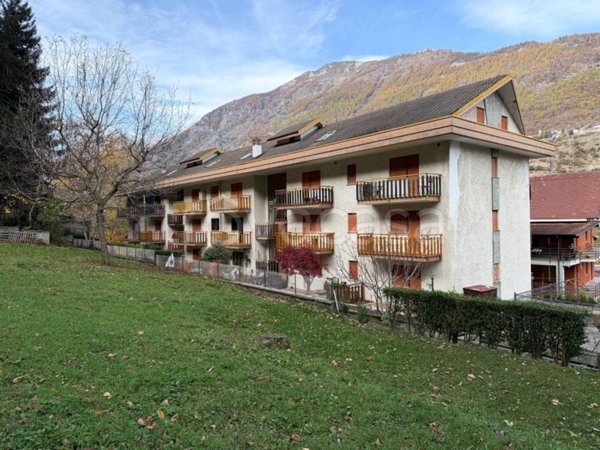 appartamento in vendita a Chiomonte in zona Frais