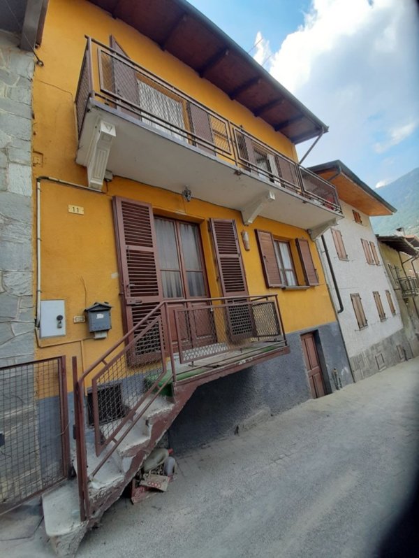 casa indipendente in vendita a Chiomonte