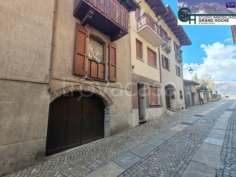 casa indipendente in vendita a Chiomonte