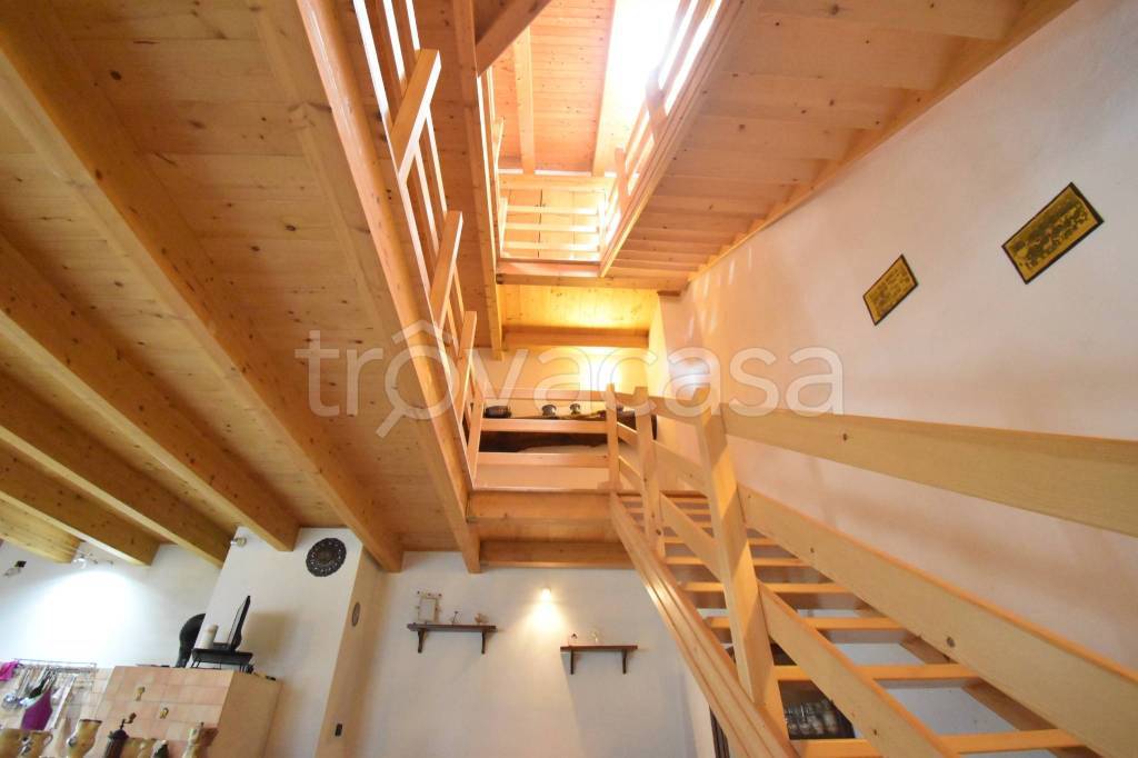 casa indipendente in vendita a Chiomonte