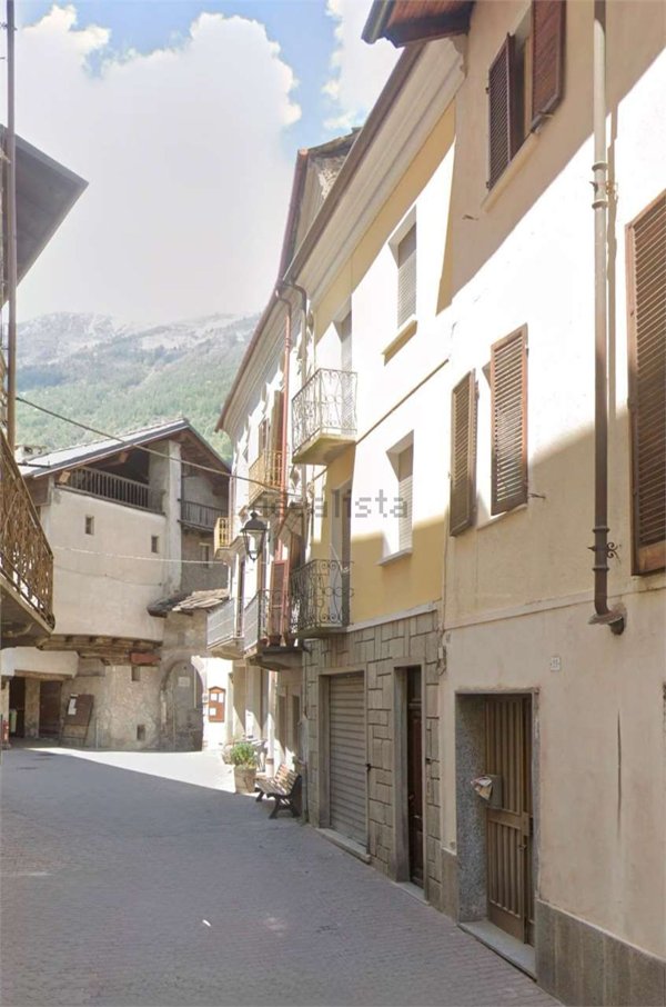 casa indipendente in vendita a Chiomonte
