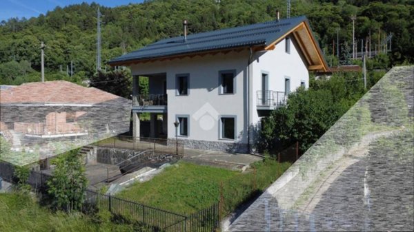 casa indipendente in vendita a Chiomonte