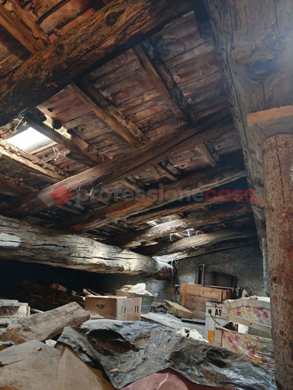 intera palazzina in vendita a Chiomonte