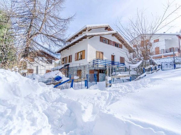 casa indipendente in vendita a Chiomonte in zona Frais