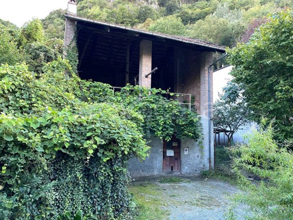 locale commerciale in vendita a Chiusa di San Michele