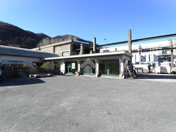 locale commerciale in vendita a Chiusa di San Michele