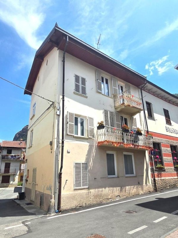 casa semindipendente in vendita a Chiusa di San Michele