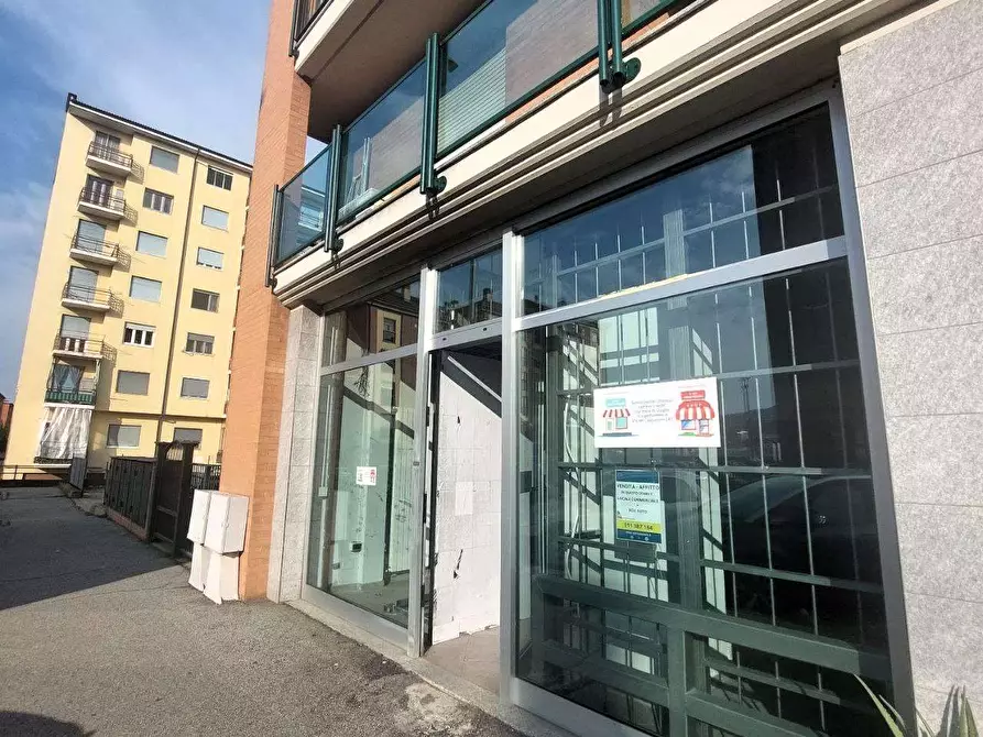 locale commerciale in vendita a Chivasso
