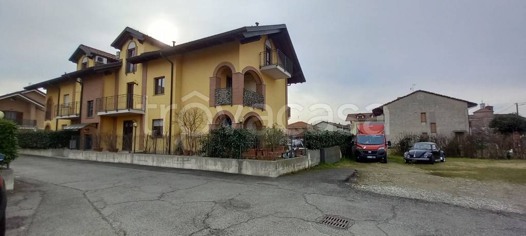 appartamento in vendita a Chivasso in zona Castelrosso