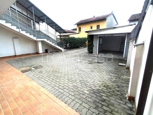 appartamento in vendita a Chivasso in zona Castelrosso