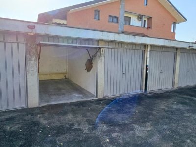 locale di sgombero in vendita a Chivasso