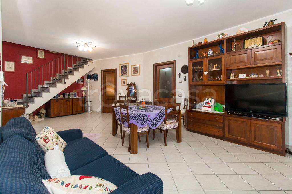 casa indipendente in vendita a Chivasso