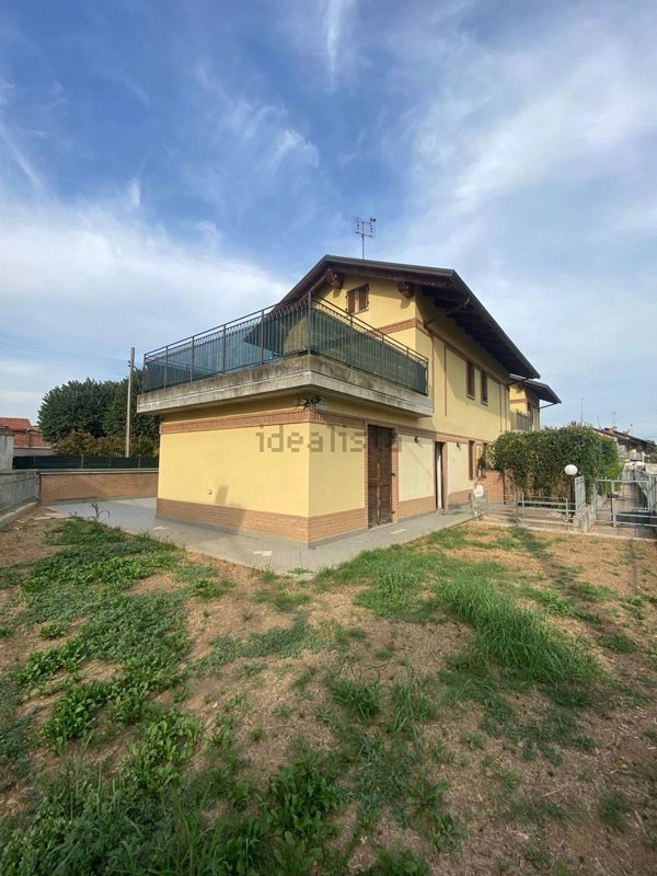 casa indipendente in vendita a Chivasso in zona Betlemme