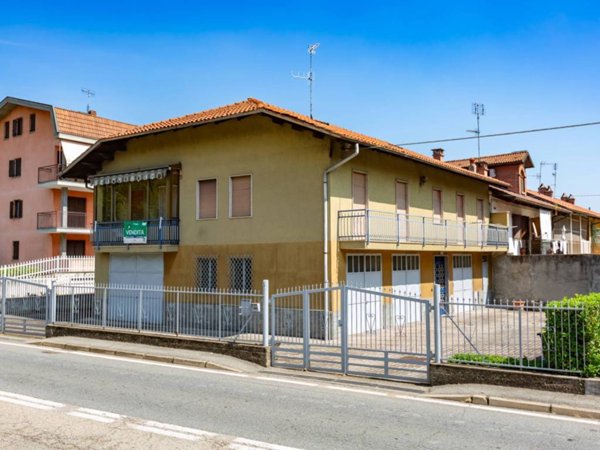 casa indipendente in vendita a Chivasso