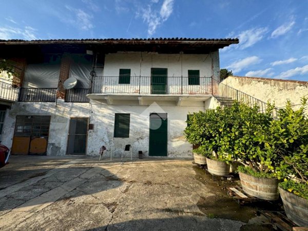 locale di sgombero in vendita a Chivasso in zona Mosche