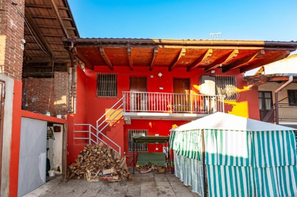 appartamento in vendita a Chivasso in zona Pratoregio