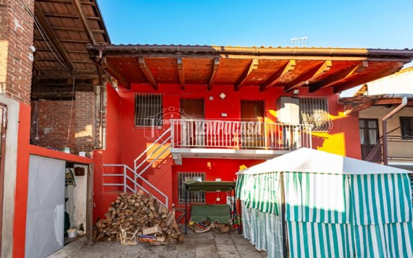 appartamento in vendita a Chivasso in zona Pratoregio