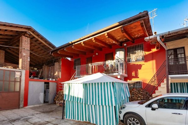 casa indipendente in vendita a Chivasso in zona Pratoregio