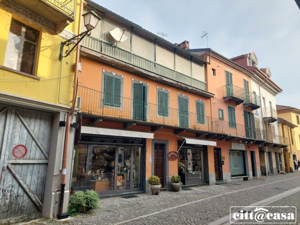 casa indipendente in vendita a Chivasso