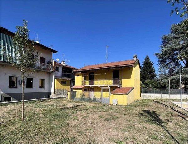 casa indipendente in vendita a Chivasso