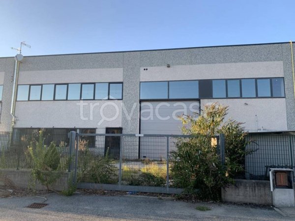 locale commerciale in vendita a Chivasso