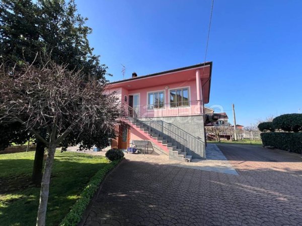 casa indipendente in vendita a Chivasso