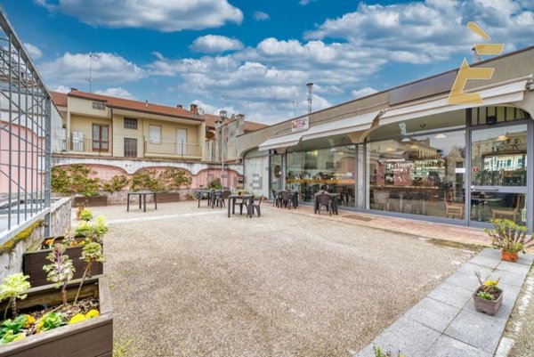 negozio in vendita a Chivasso