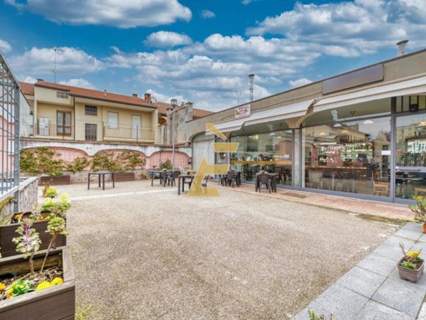 negozio in vendita a Chivasso