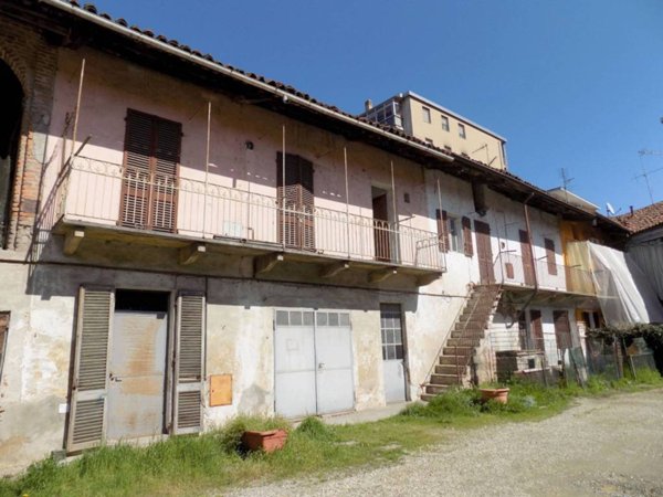 casa semindipendente in vendita a Chivasso