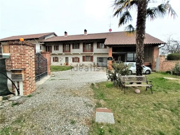 casa indipendente in vendita a Chivasso