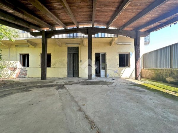 casa indipendente in vendita a Chivasso