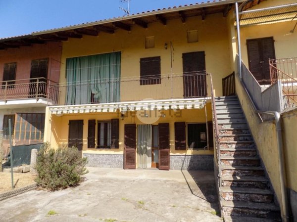 casa semindipendente in vendita a Chivasso in zona Boschetto
