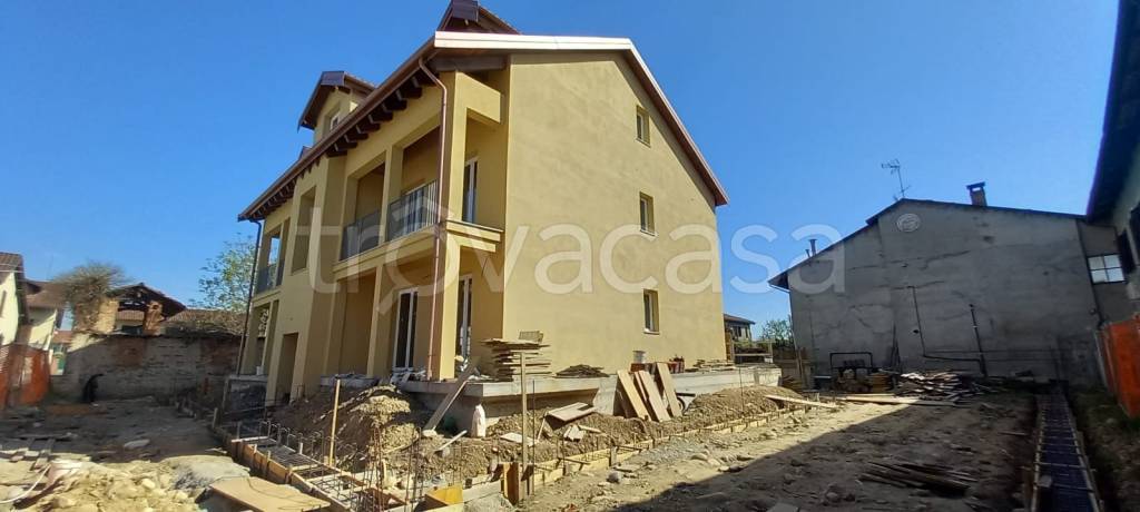 appartamento in vendita a Chivasso in zona Castelrosso