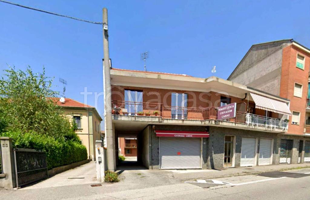 locale commerciale in vendita a Chivasso