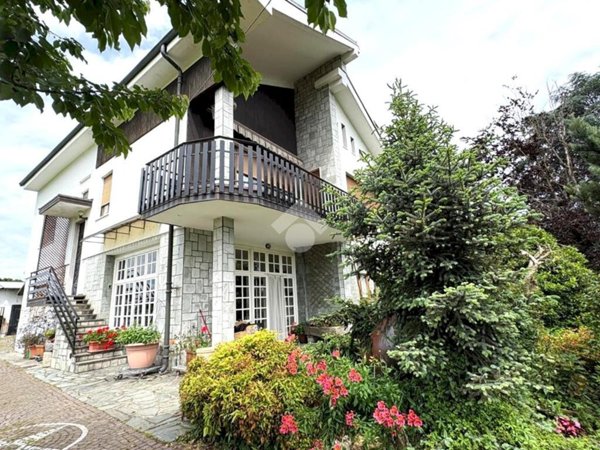 casa indipendente in vendita a Chivasso in zona Torassi
