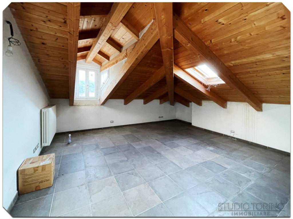 appartamento in vendita a Chivasso in zona Castelrosso