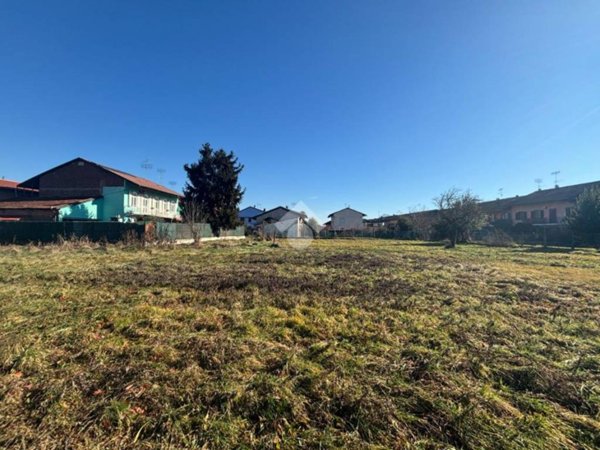 casa indipendente in vendita a Chivasso in zona Castelrosso