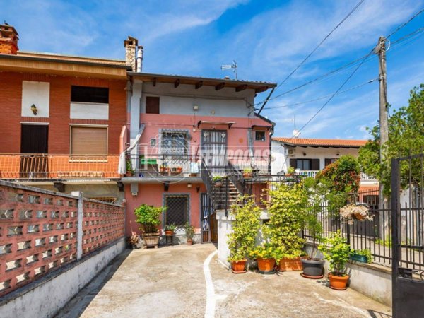 casa indipendente in vendita a Chivasso in zona Borghetto
