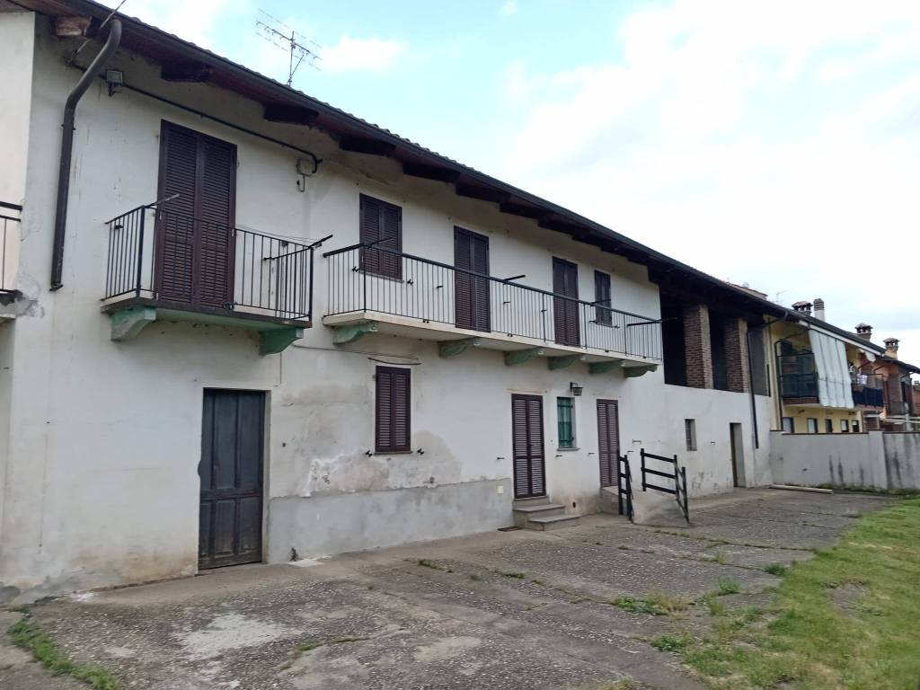 casa indipendente in vendita a Chivasso