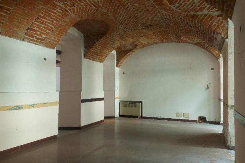 locale commerciale in vendita a Chivasso