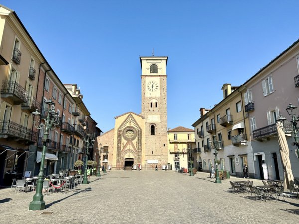 negozio in vendita a Chivasso