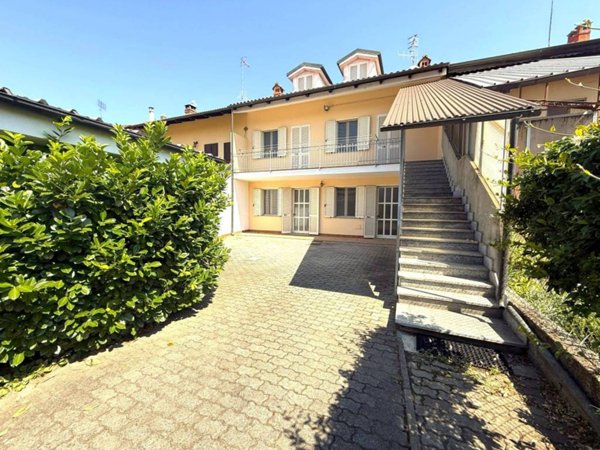casa indipendente in vendita a Chivasso in zona Torassi